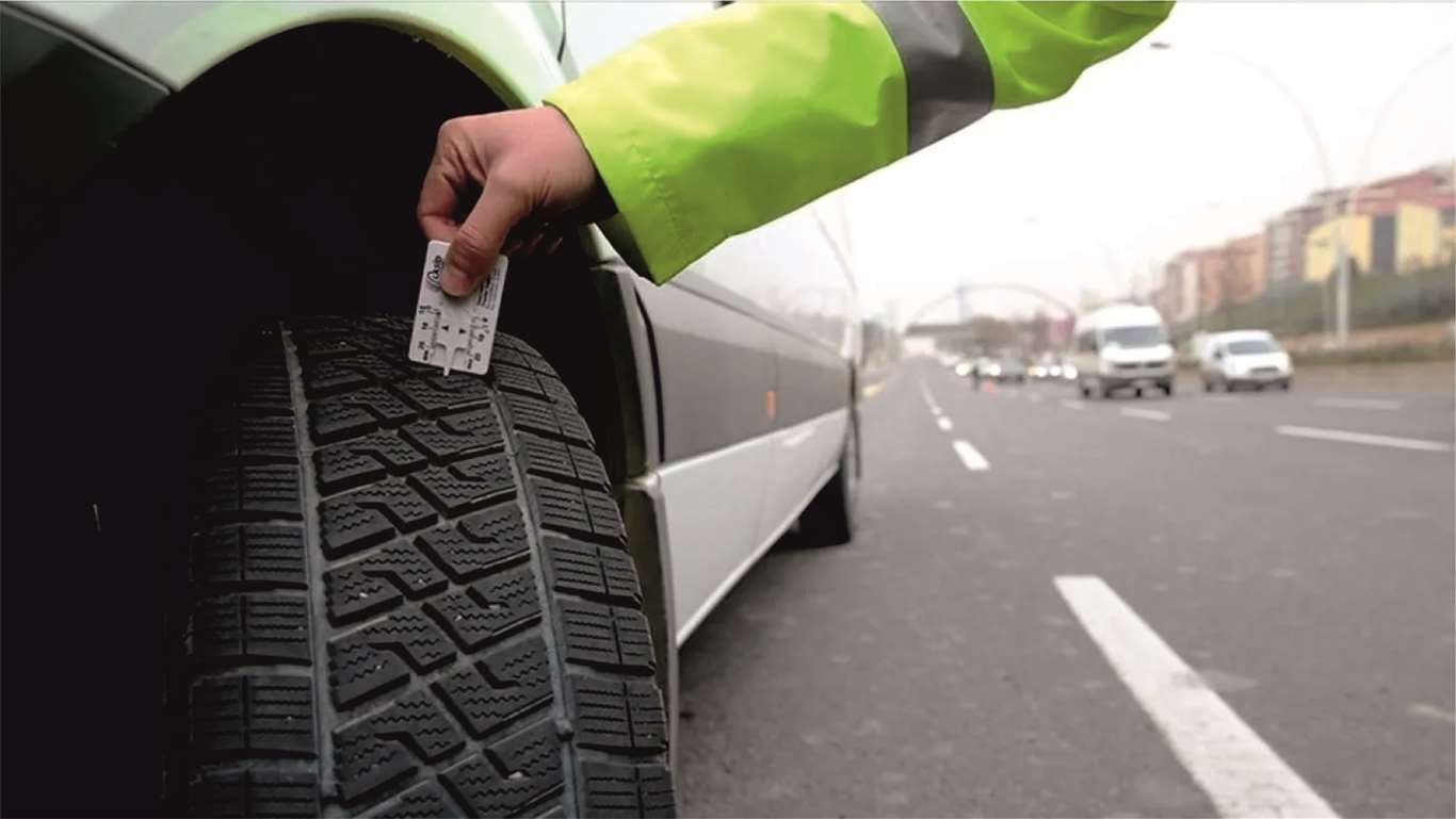 Zorunlu kış lastiği uygulaması başlıyor: Kurallara uymayanlara 5 bin 856 TL ceza haberi